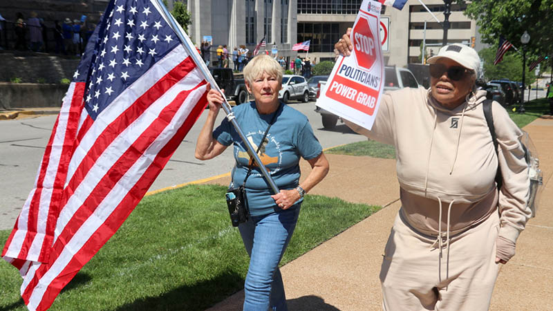 Hundreds Rally for Fair Congressional Maps Outside Missouri Supreme Court