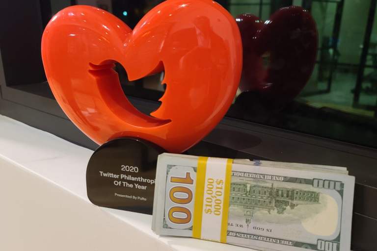 VIDEO: ‘Twitter Philanthropy’ Creator Gives YouTuber ‘MrBeast’ $10k Award — But He Can’t Keep It