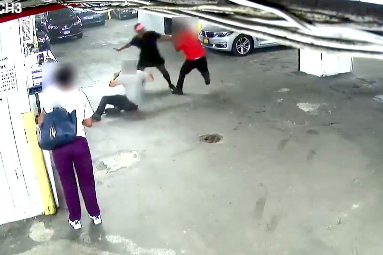 That’s One Cross Dresser: Knifeman in Women’s Clothing Wanted for Stabbing