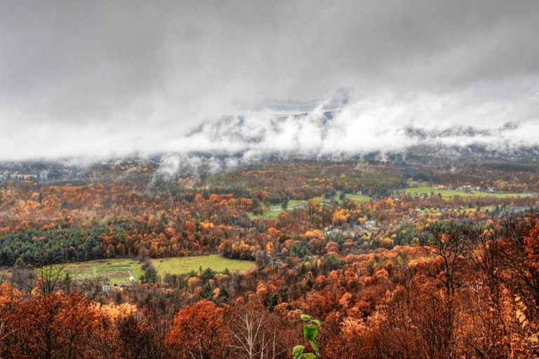 5 Best Places to Travel to This Fall