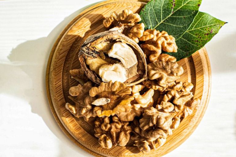 Eating Walnuts Daily Lowers ‘Bad’ Cholesterol, May Reduce Cardiovascular Disease Risk: Study