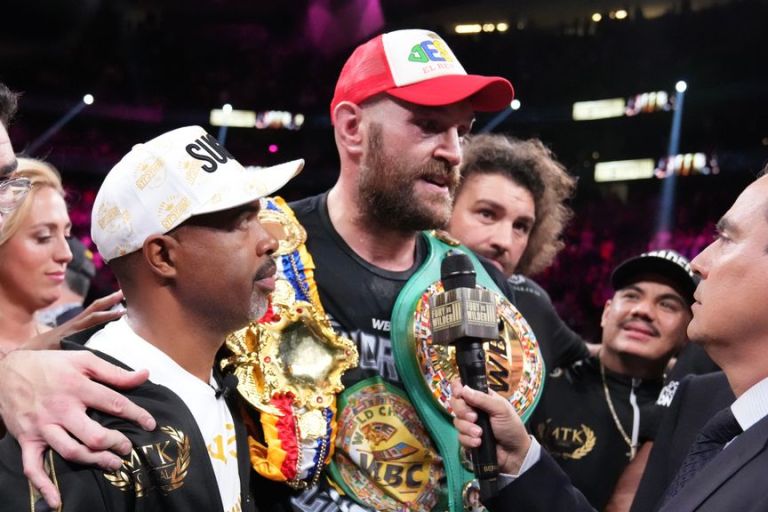 Trainer: Tyson Fury ‘Possibly’ Knocks Out Holyfield, Lewis, Usyk, Joshua In Mythical Matchups