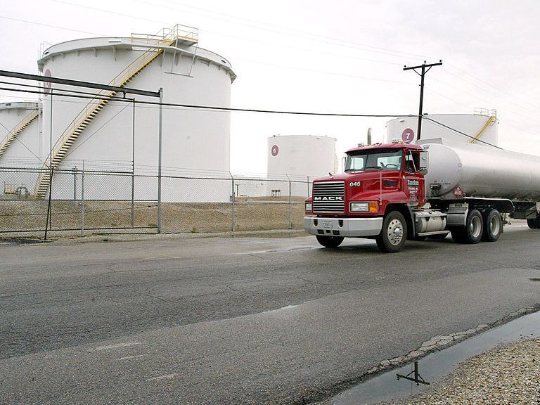 Oil Prices Rally And Hit 7-Year-High, But Lose Steam On Increased US Inventory 