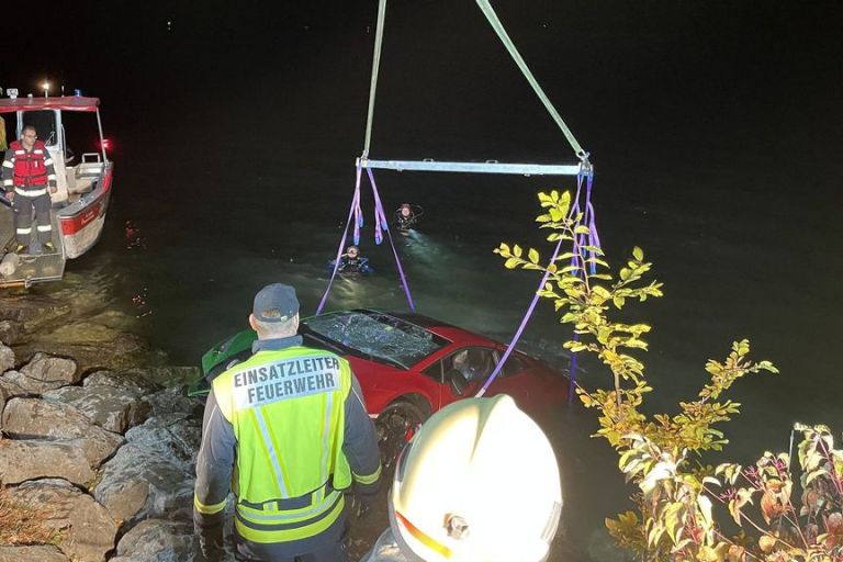 VIDEO: Lamborghini Owner Mixes Brake, Gas Pedals, Sending Pricey Car Into Lake