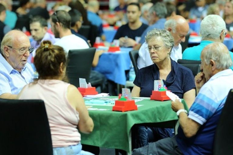 New Study Shows Playing Bridge Is Mood-Booster And Stress-Buster