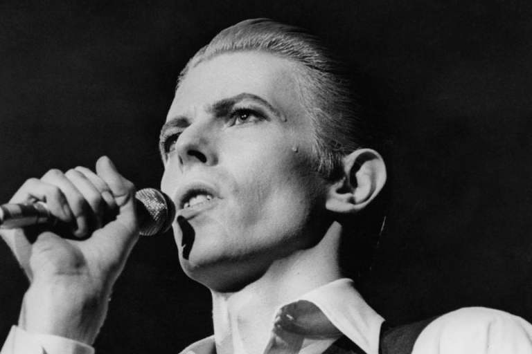 All The Wrong News: How Bowie Flopped As A Reporter