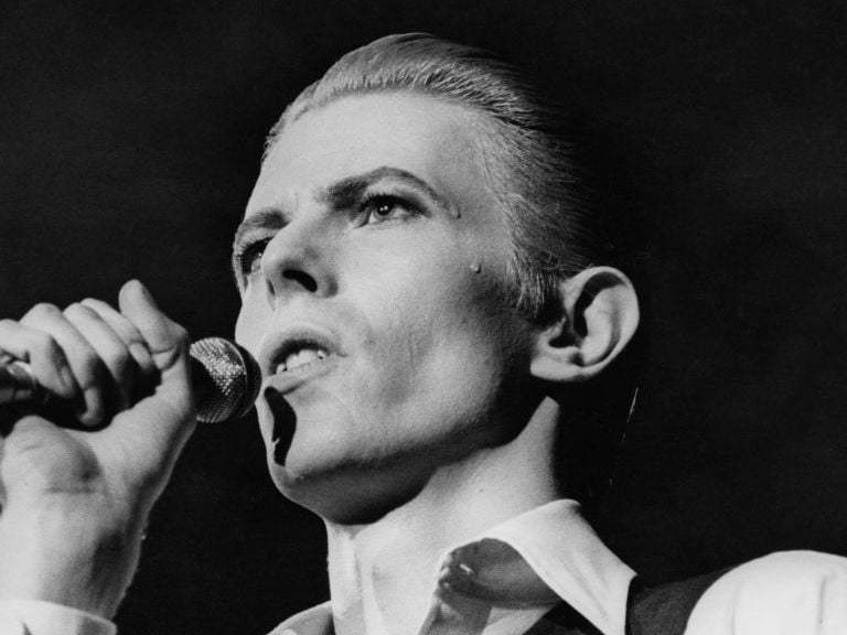 All The Wrong News: How Bowie Flopped As A Reporter