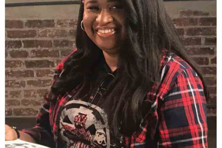 Get to know Alitha Martinez & Bianca Xunise as two of the Top 10 black-female comic illustrators