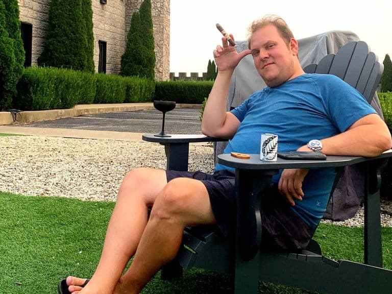Meet The Travel Agent Who Made More Than $250K During The Travel Industry’s Pandemic Lull