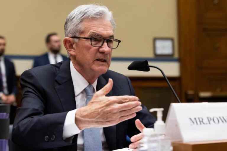 White House, Federal Reserve Project Strong Economy, But Consumers Are Cautious