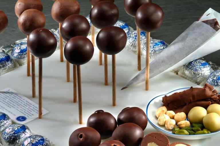 Amade-Bust: Mozart Chocolate Maker Goes Bankrupt