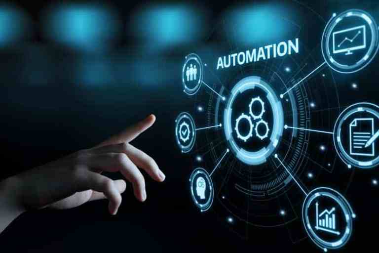Tech Minute: Autonomous Warehouse Robots and the Things to Come