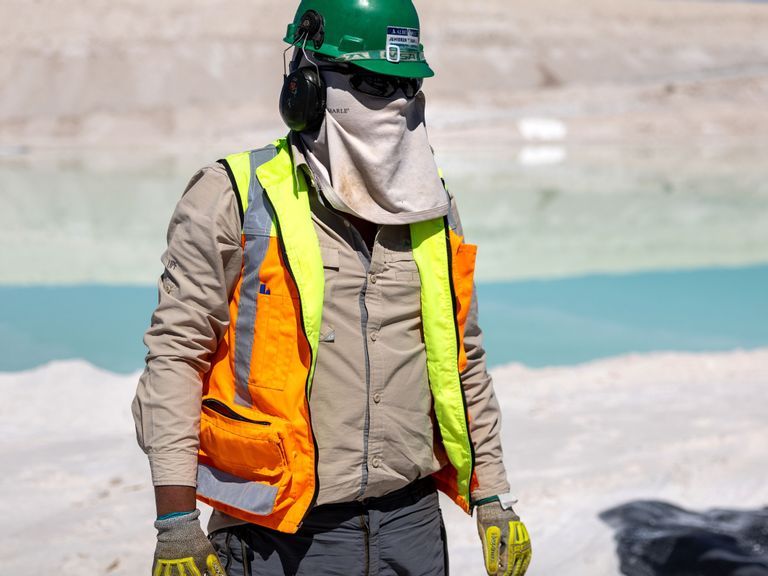 U.S., China, And Australia Compete For Lithium To Secure Profitable Electric Car Industry