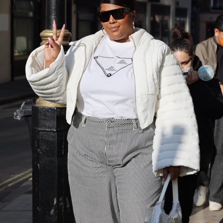 Lizzo Declares Herself ‘Beauty Standard’ in Latest Affirmation