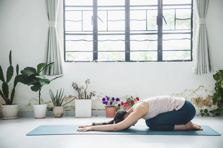 Wellness: 7 Yoga Poses for Beginners That Will Transform Your Body and Your Mind
