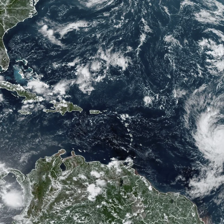 Hurricane Lee is ready to roar loudly toward the Atlantics