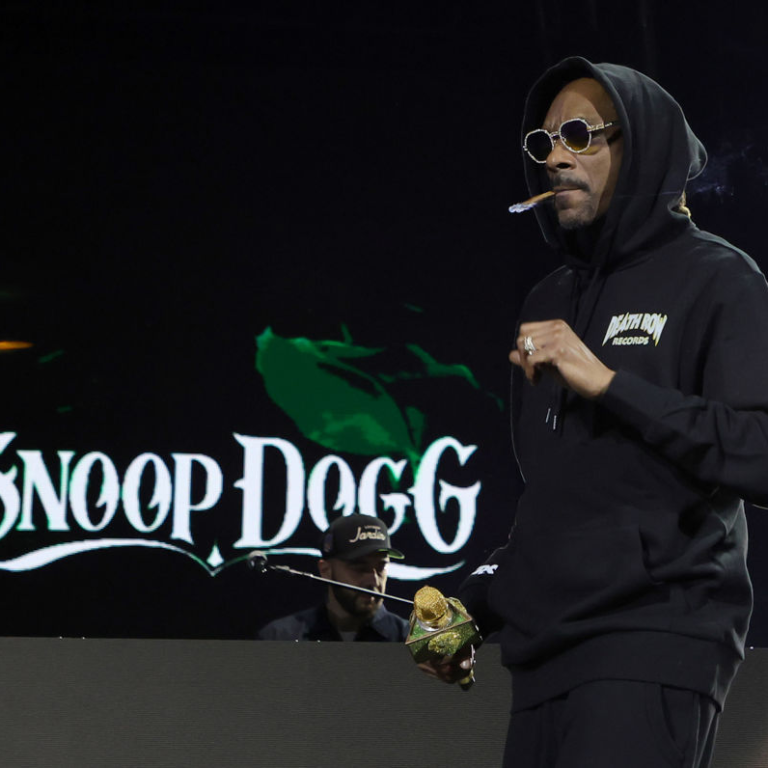 Legendary Rapper Snoop Dogg Says He’s Giving Up Weed Smoking…For Good!