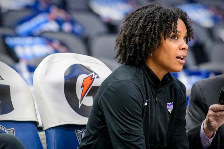 #herstorymatters: Breaking Barriers: The Impact of Female Assistant Coaches in the NBA