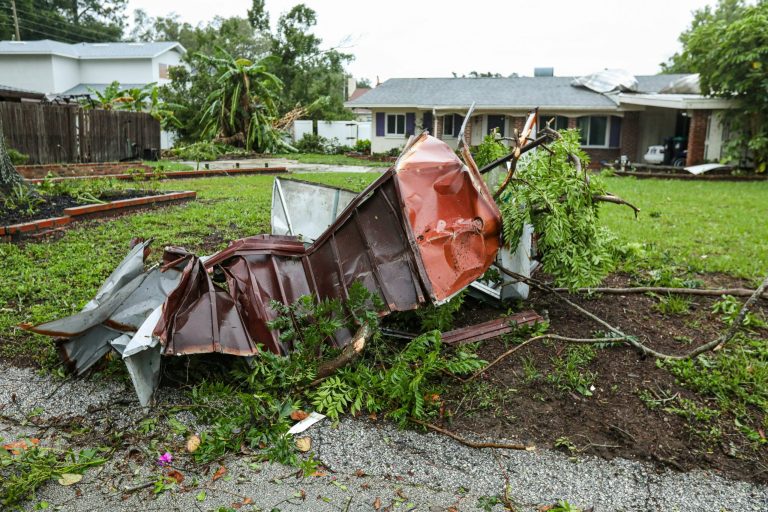 Houston area residents struggle without power and water as excruciating heat continues