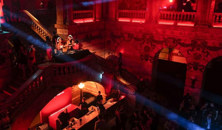 “Prison Reform Takes Center Stage: Russell Craig’s Passionate New Art Works Debut at The Prisoner Wine Gala- Moses Sumney Elevates the Evening with Soul”