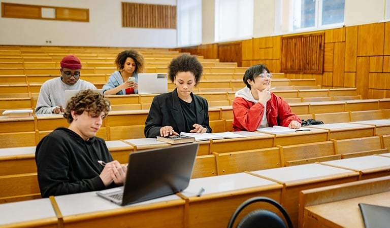 How Schools Can Make a College Education More Purposeful with Financial Literacy Programs