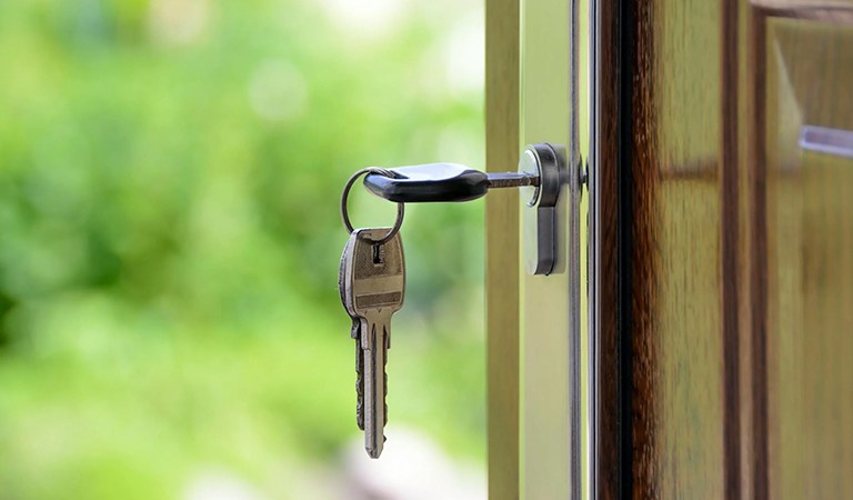 Don’t Let a Low List Price Distract You in a Bidding War