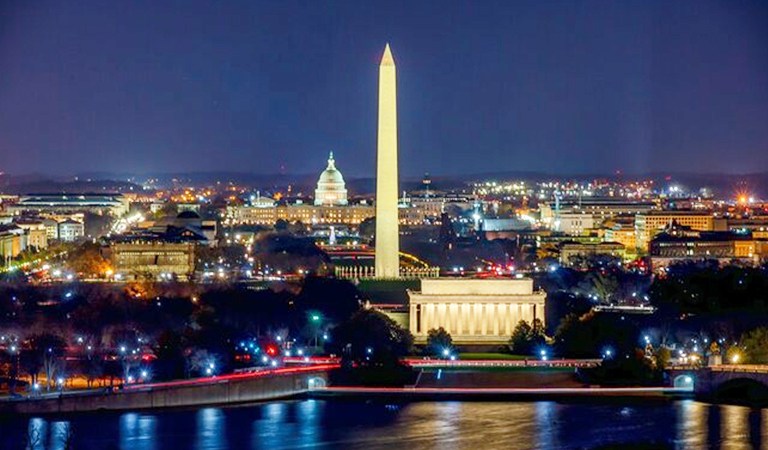 Things TO Do In DC: Nighttime Monument Tour – Unveil DC’s Iconic Sights After Dark