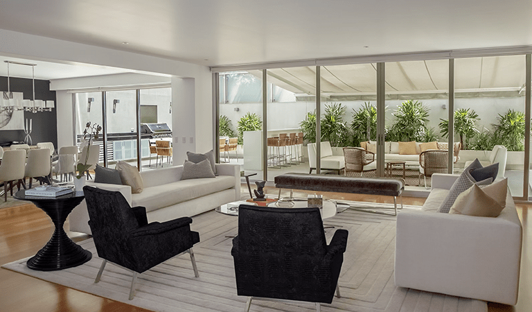 Boost Your 2025 Wealth: A Guide to Investing in REITs”