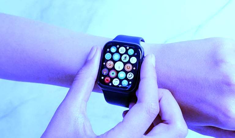 The Top Ad Tech Gadgets Transforming the Metaverse in 2025