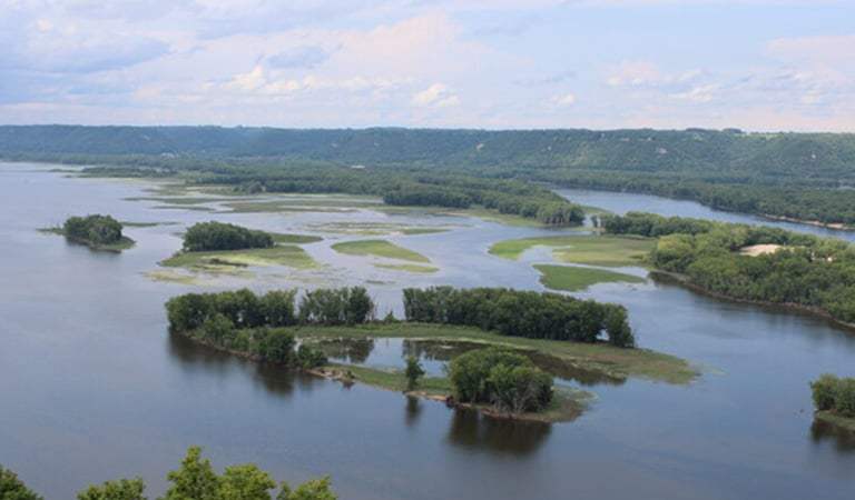 Proposed legislation aims to protect Mississippi River fisheries