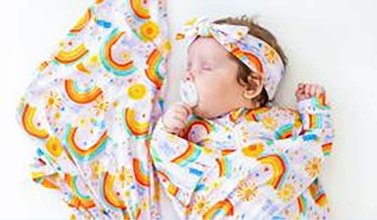 Raising Mama Releases Welcome Home Bundle to Ease the Mental Load of New Motherhood