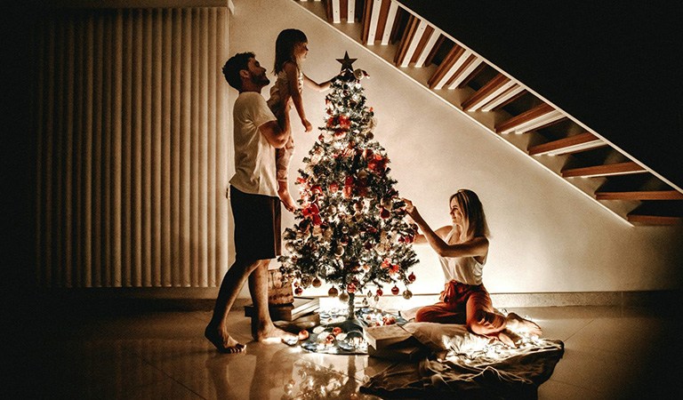 Stay Safe in the City During the Holidays: 15-Day Christmas Checklist