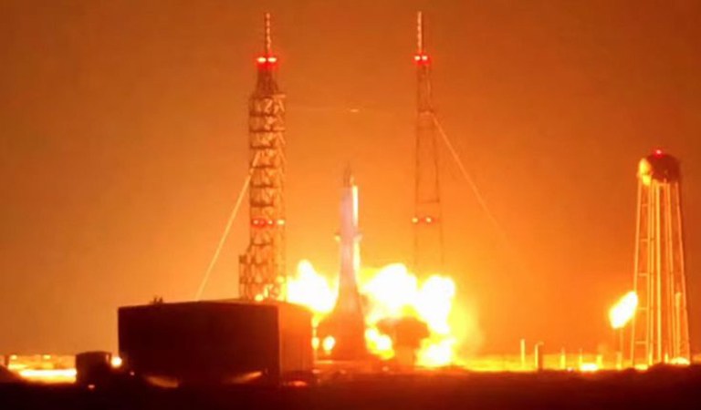 Top World News Stories: Gaza Flotilla Deportations, Ukraine War Destruction and Blue Origin Explosion Ignite Global Alarm