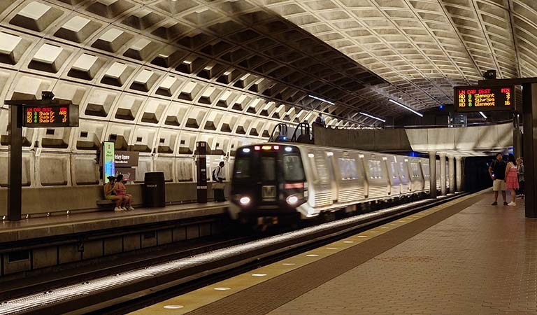 Subway Screen Doors, Slower Bus Nightmares, and White’s Ferry Breakthrough: The $1.6 Billion Transit War Ignites!: D.C.’s Week In Review
