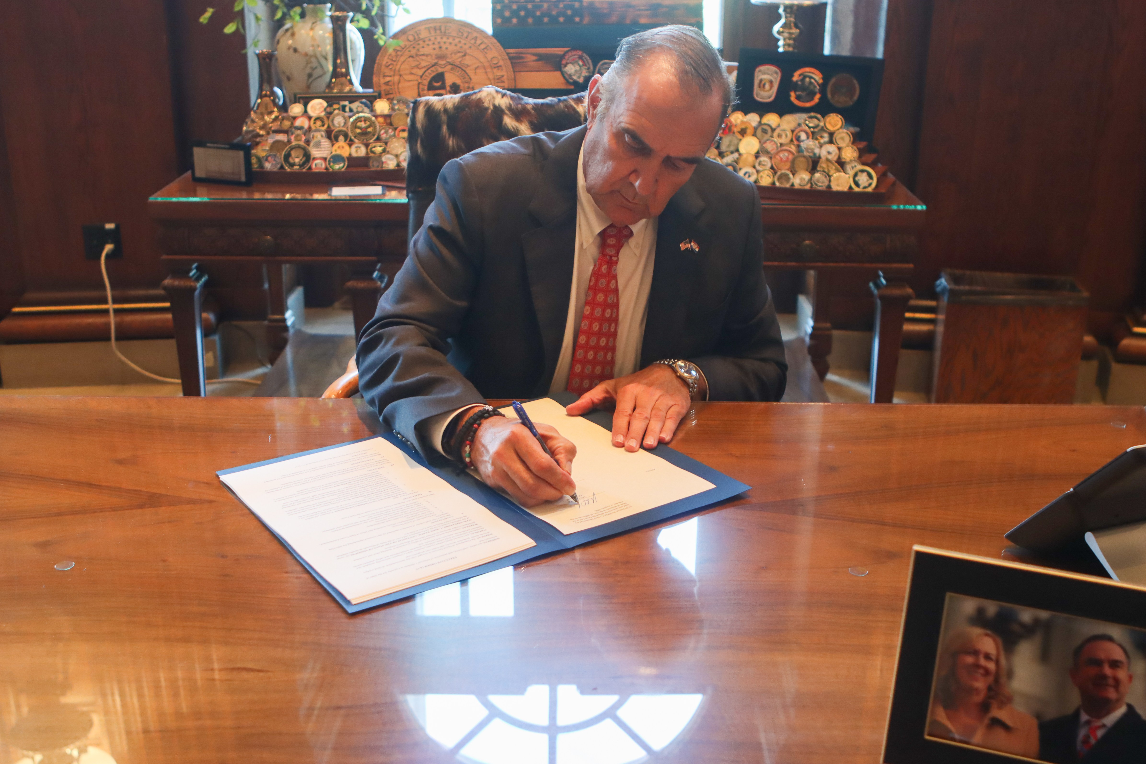 Governor Kehoe Signs Executive Order Establishing Missouri Child Welfare Task Force