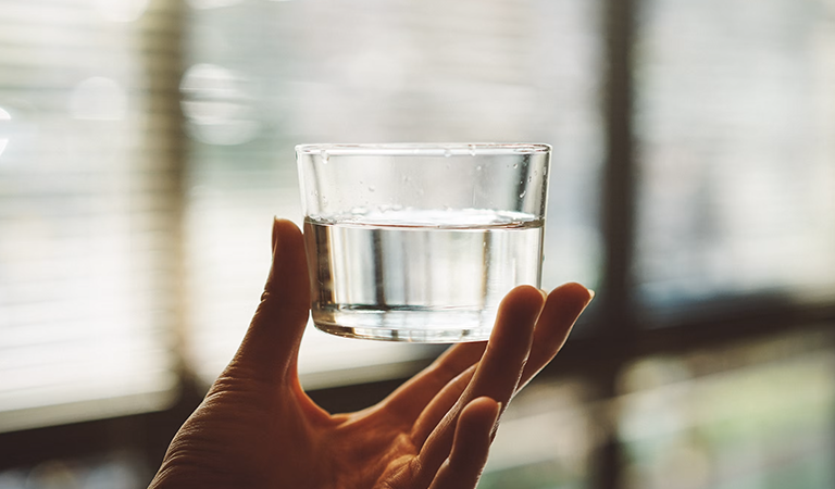 Fuel Your AM: How One Glass of Morning Water Unlocks Instant Energy and Sharper Focus