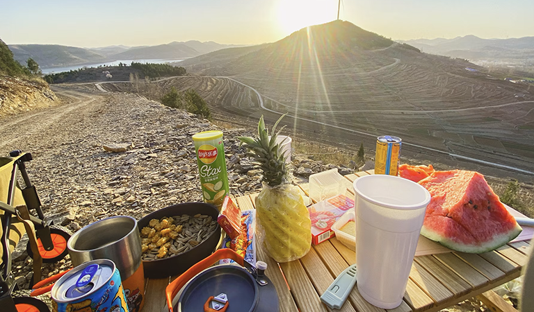 The Ultimate Late Summer Road Trip Snack Guide: Beat the Heat and Avoid the Mess