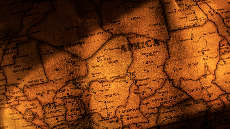 Comparative world map showing the true geographical size of the African continent versus the Mercator projection.