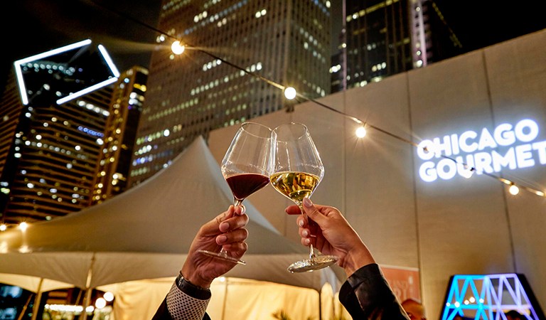 Things To Do In Chicagoland: Wrigleyville Wing Battles, Millennium Park Wine Pours, and Wild Prairie Hikes: 3 Wildly Different Chicago Fall Escapes