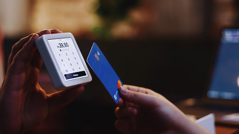 Smartphone with financial technology and mobile banking apps illustrating the impact of big fintech on the U.S. consumer