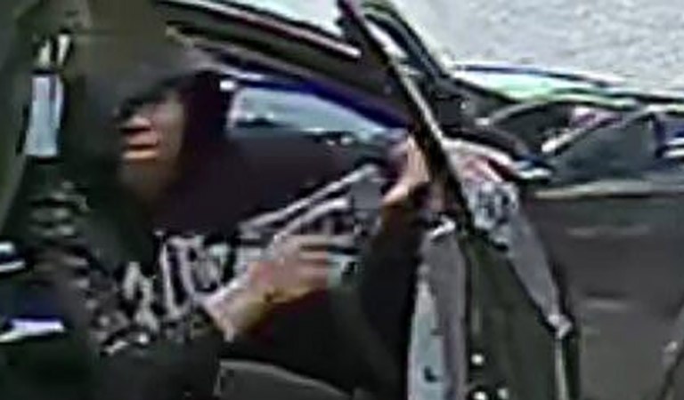 St. Louis’ Crime Chime – Midday Ambush in Central West End: Police Hunt Armed Gunman in Black Hyundai Sonata for Shooting 24-Year-Old on McPherson Avenue—Suspect Faces Class A Felony Assault and Up to Life Behind Bars
