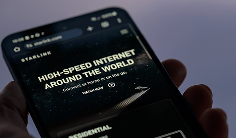 Big Telecom’s Worst Nightmare: Why Your Everyday Smartphone Is Secretly Moving to Outer Space
